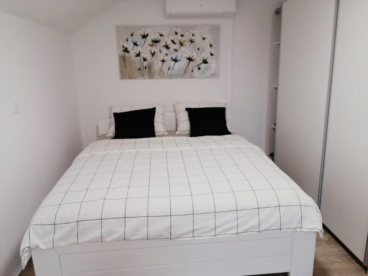 Zefir Apartments Premantura Kültér fotó