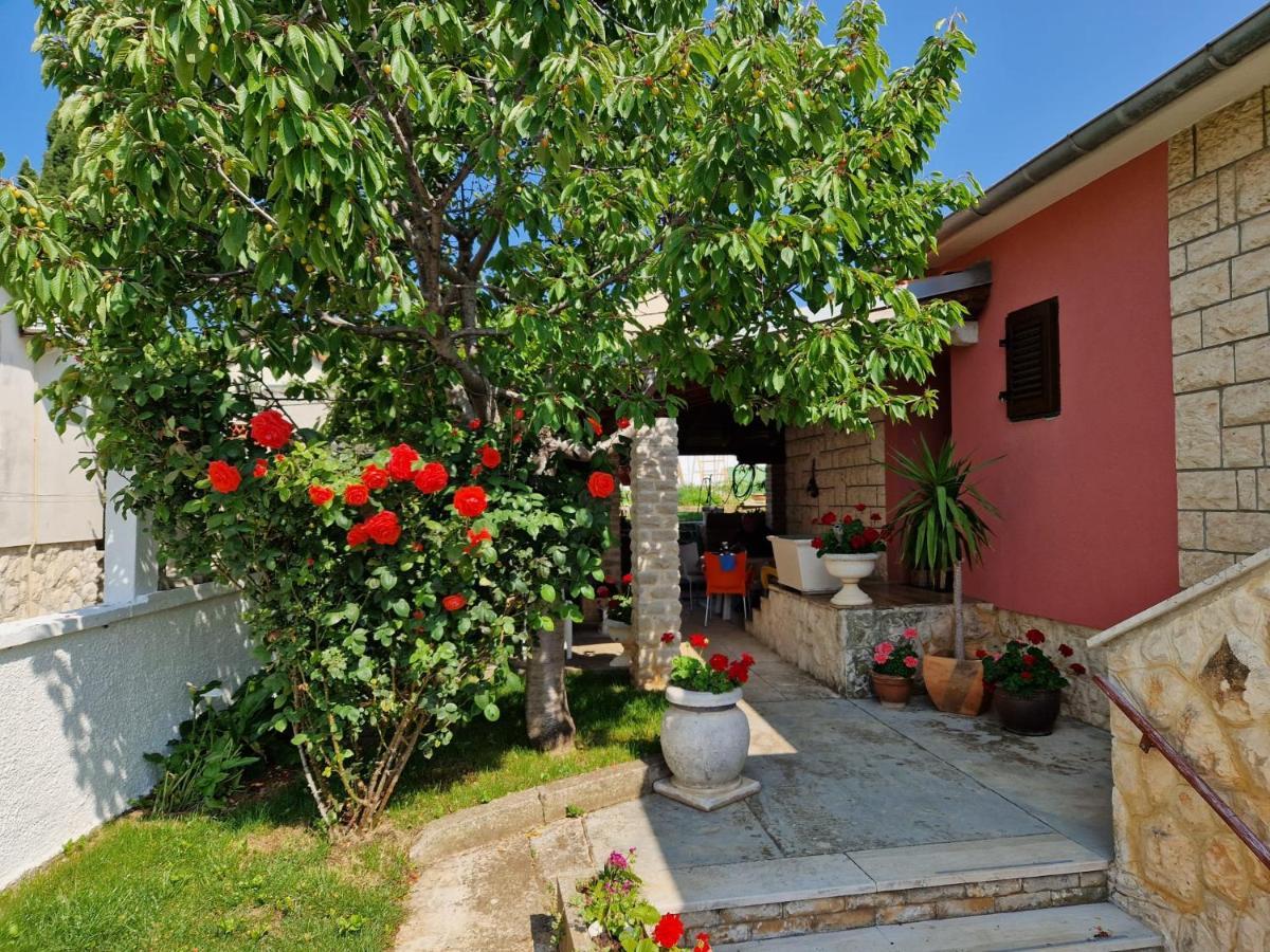 Zefir Apartments Premantura Kültér fotó